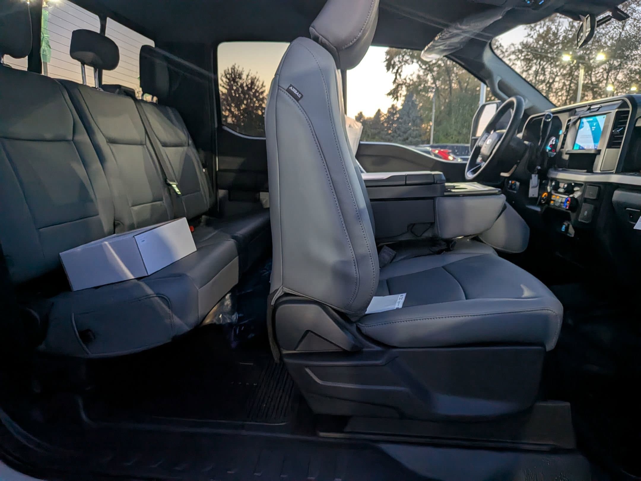 2026 FORD F-450 - Image 24