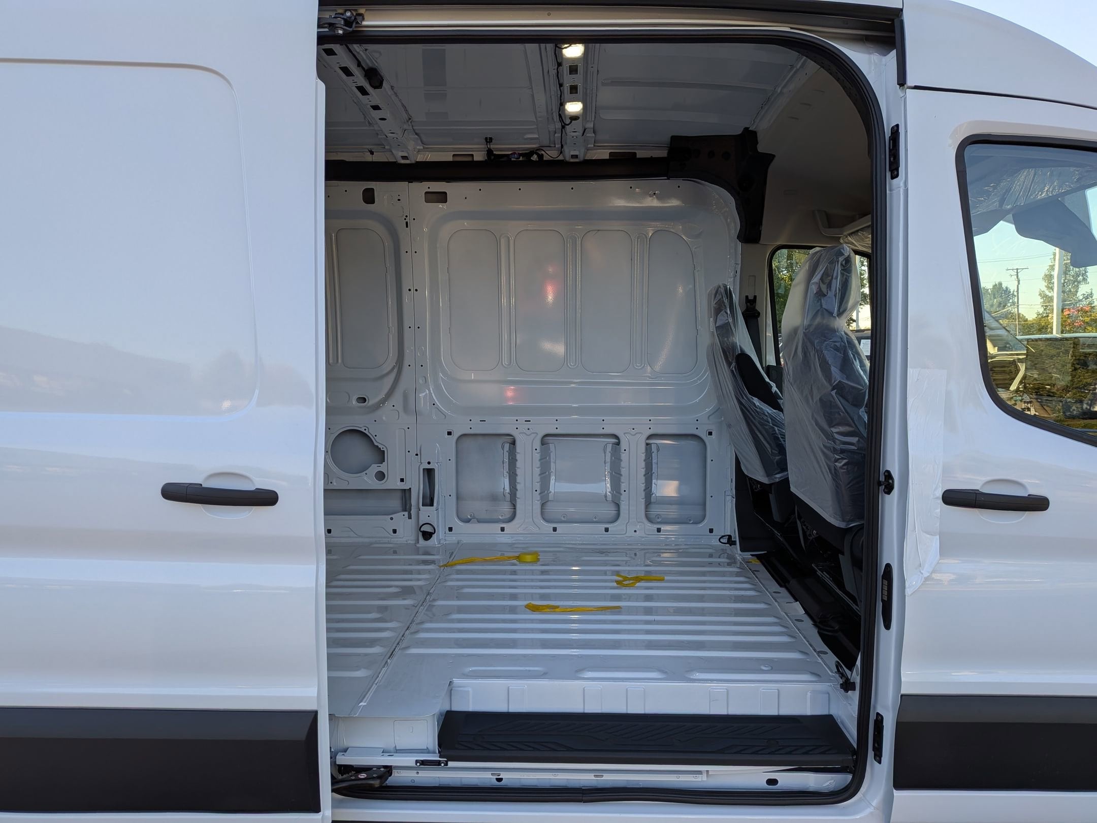 2026 FORD TRANSIT - Image 22