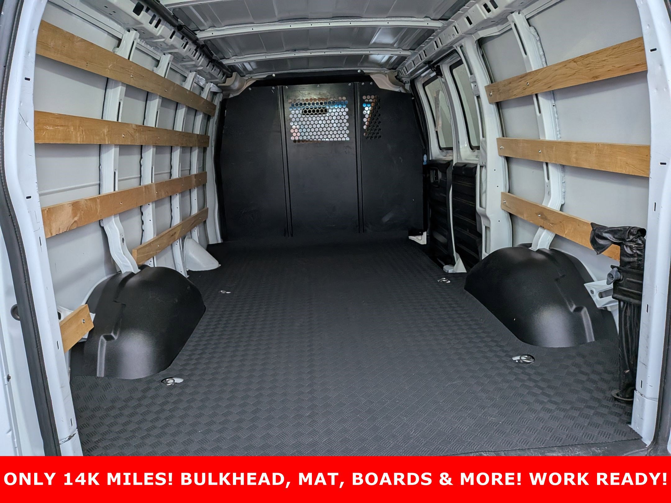 2024 CHEVROLET EXPRESS - Image 18