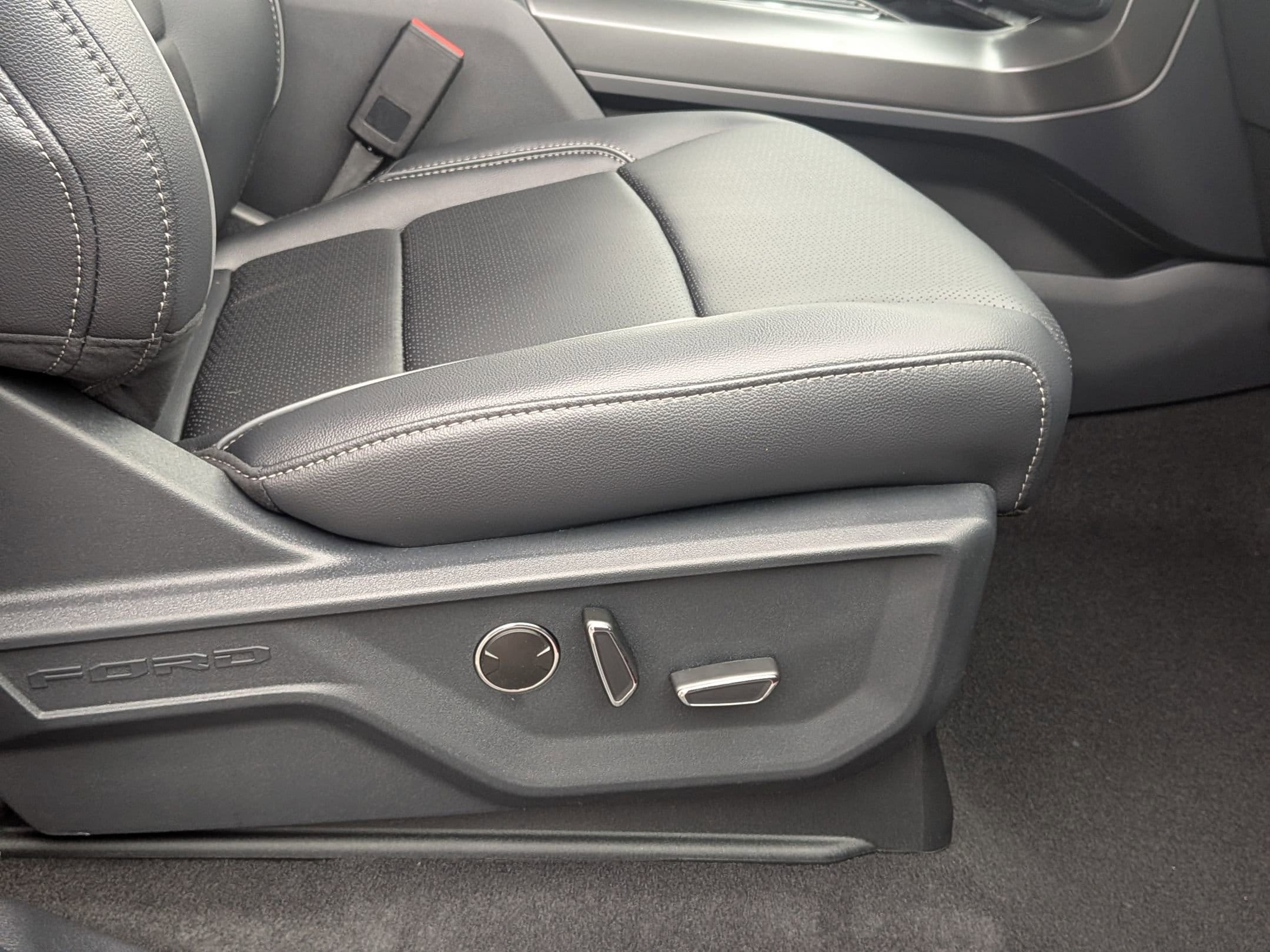 2025 FORD F-150 - Image 29