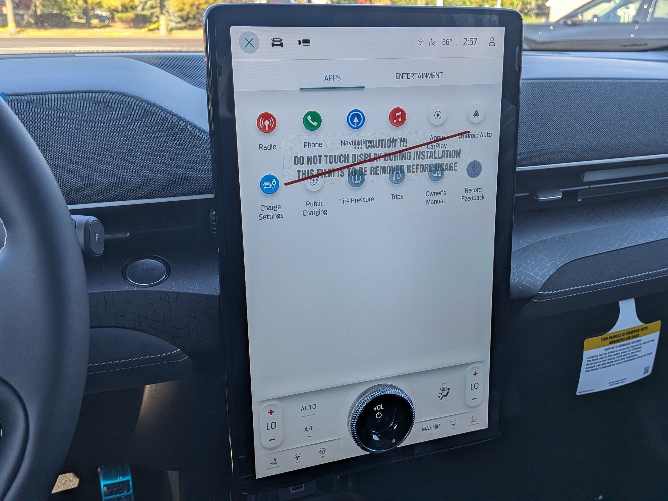 2025 FORD MUSTANG MACH-E - Image 17