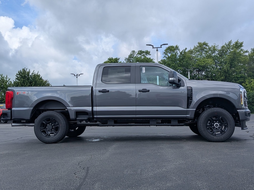 New 2026 Ford Super Duty F-250 SRW XL 4WD Crew Cab 8 Box TRUCK