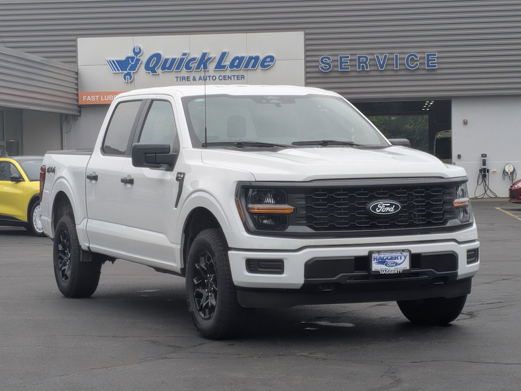 New 2025 Ford F-150 STX 4WD SuperCrew 5.5 Box STX 4WD SuperCrew 5.5 Box