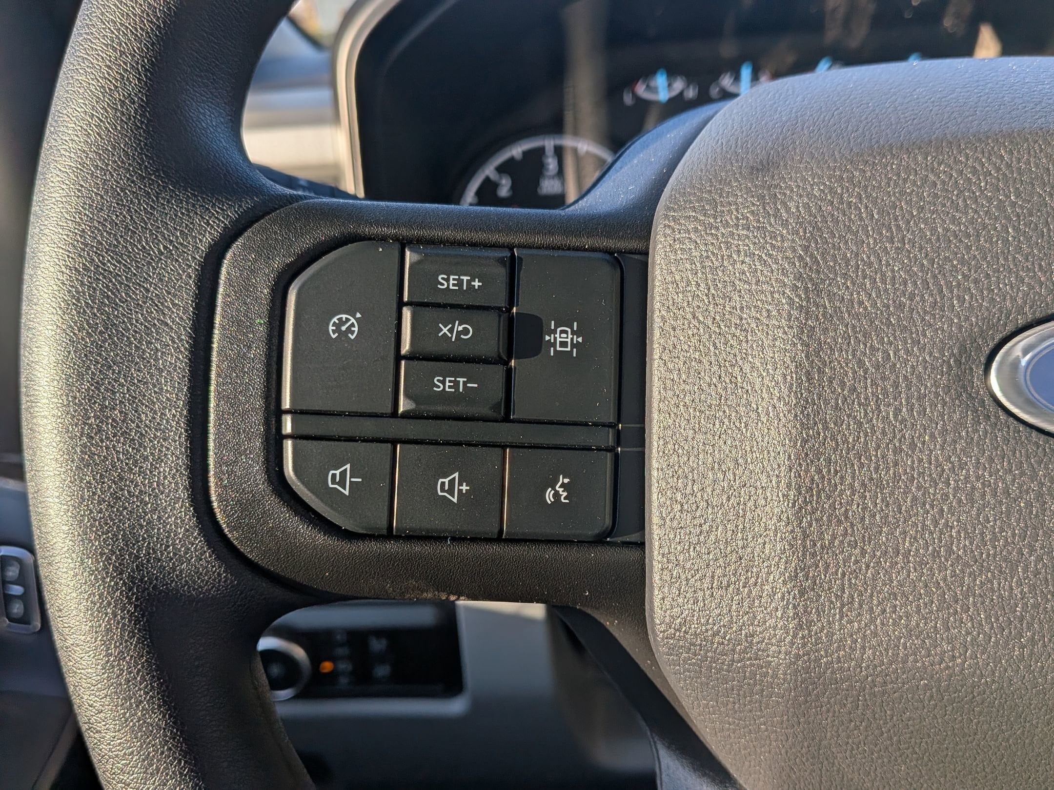 2026 FORD F-550 - Image 13