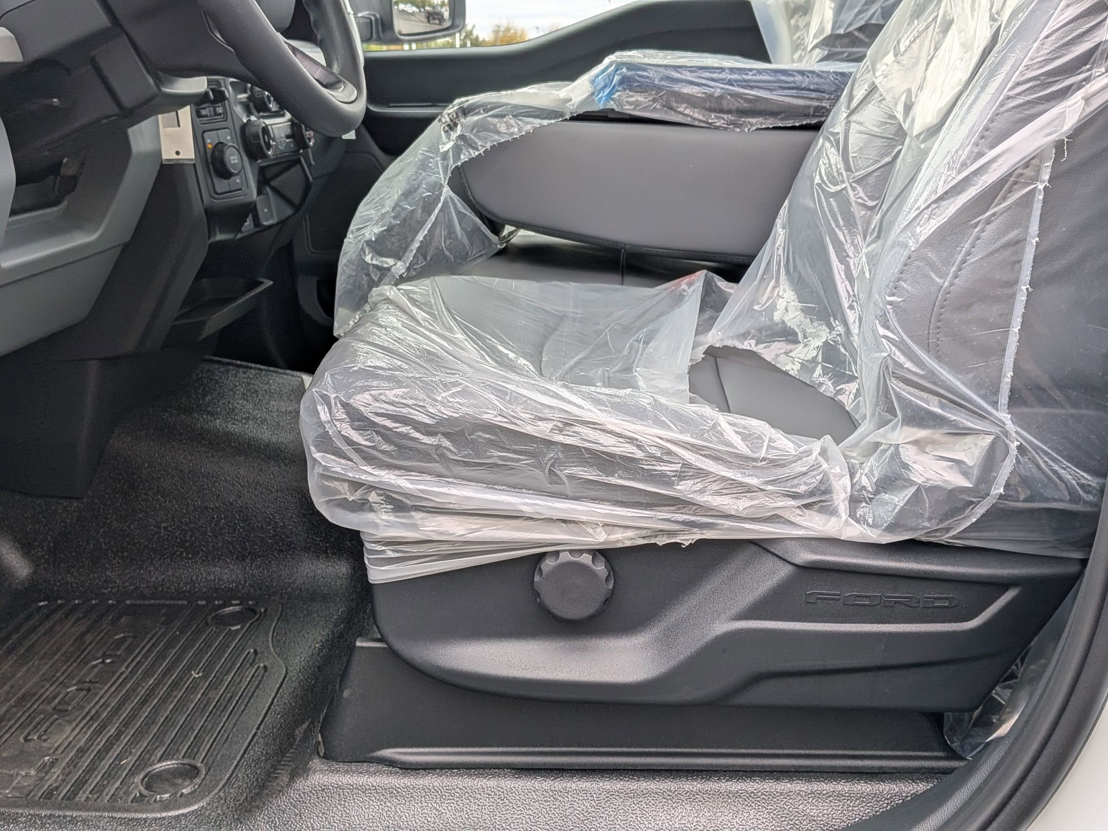 2026 FORD F-350 - Image 11