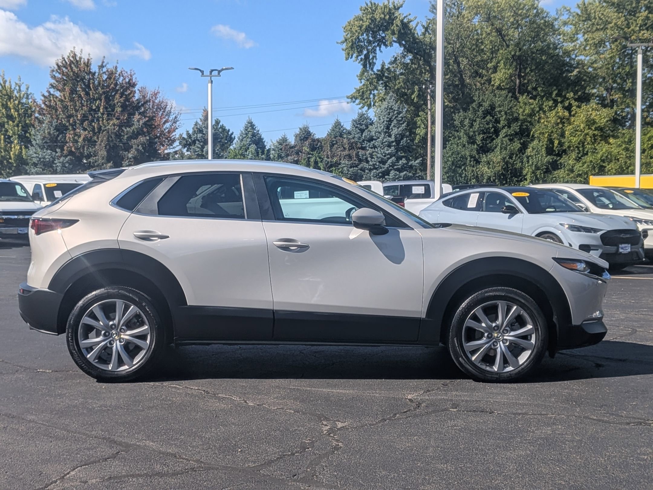 2023 Mazda CX-30 2.5 Select photo 4