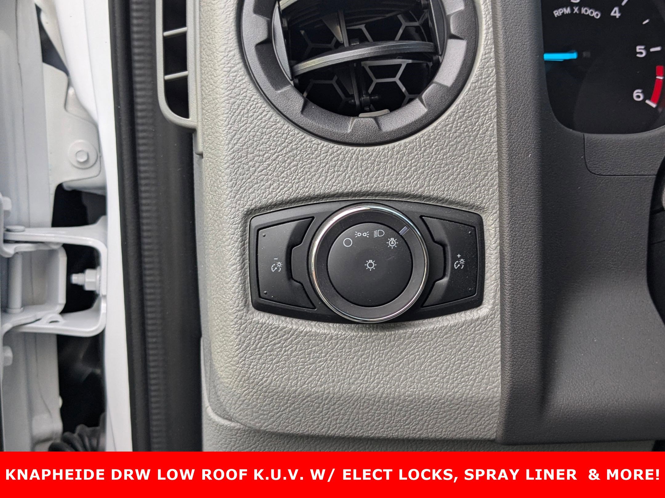 2025 FORD E-350 - Image 12