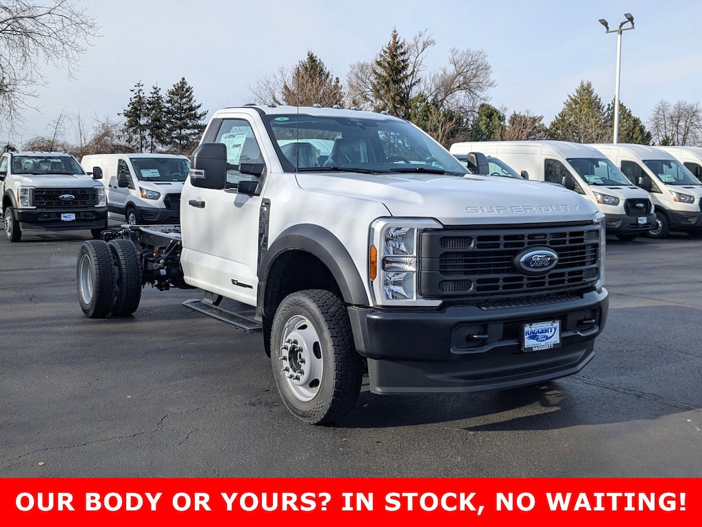 New 2024 Ford Super Duty F-450 DRW XL 4WD Reg Cab 169 WB 84 CA F450 4X4 CHASSIS CAB DRW/169