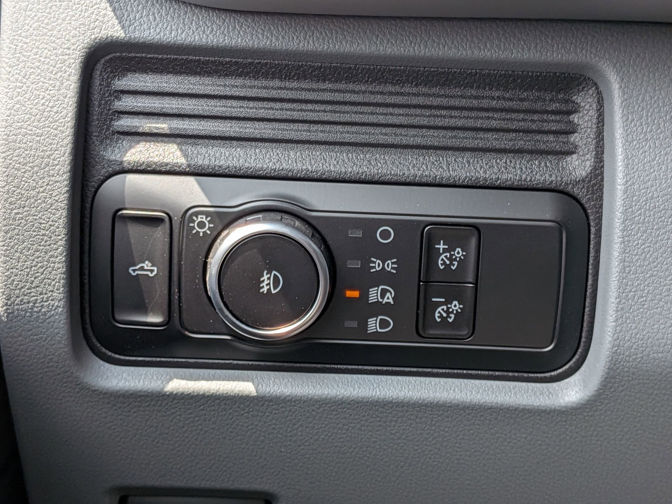 2025 FORD F-250 - Image 13