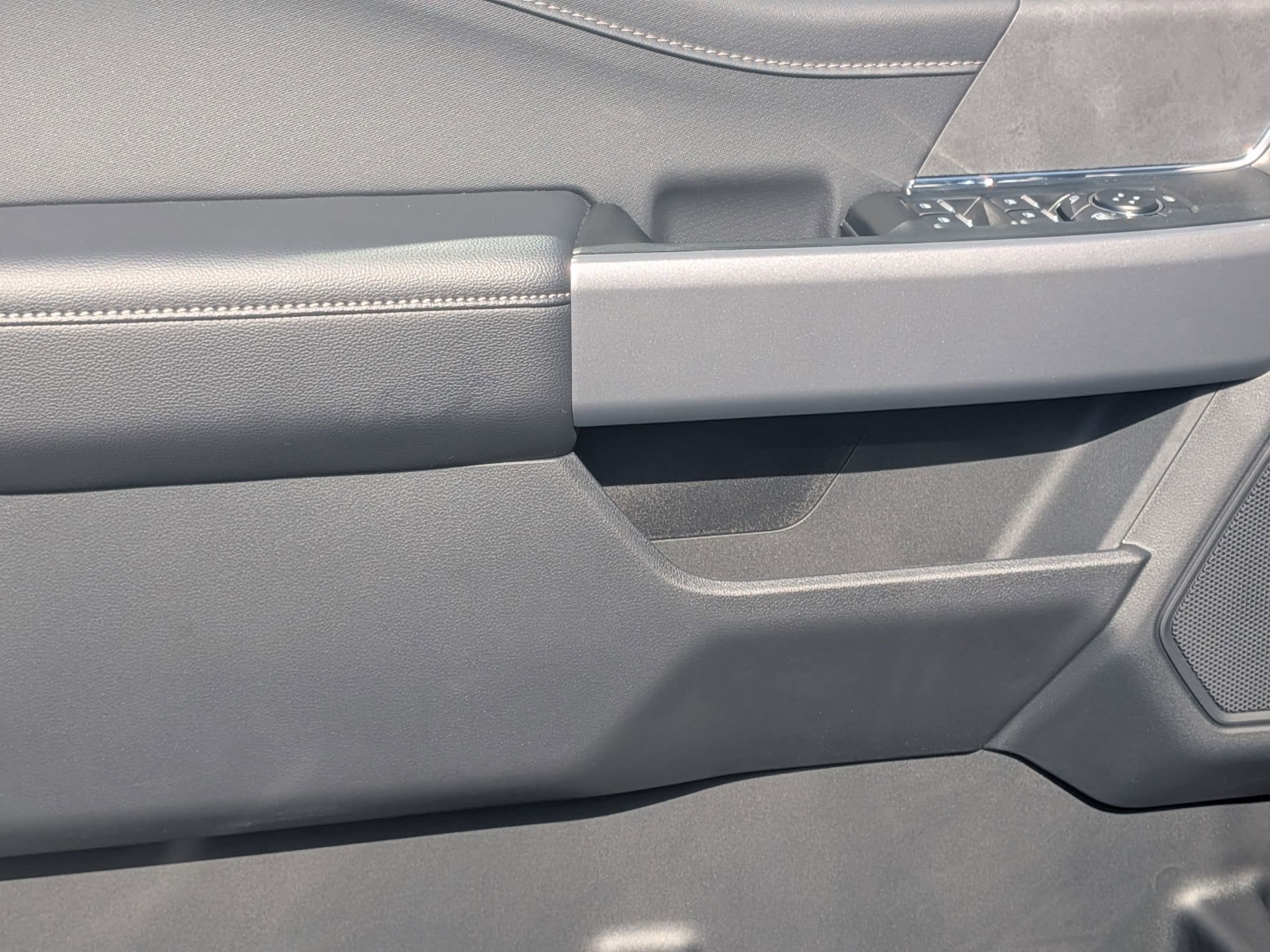 2025 FORD F-150 - Image 12