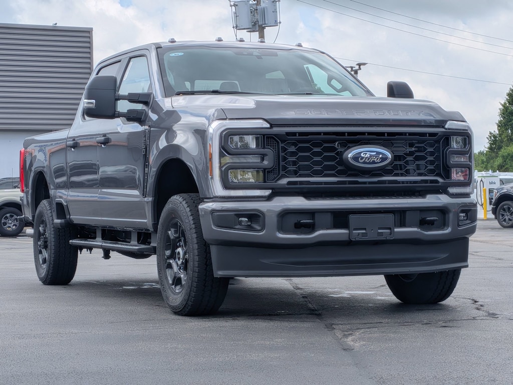 New 2026 Ford Super Duty F-250 SRW XL 4WD Crew Cab 8 Box TRUCK