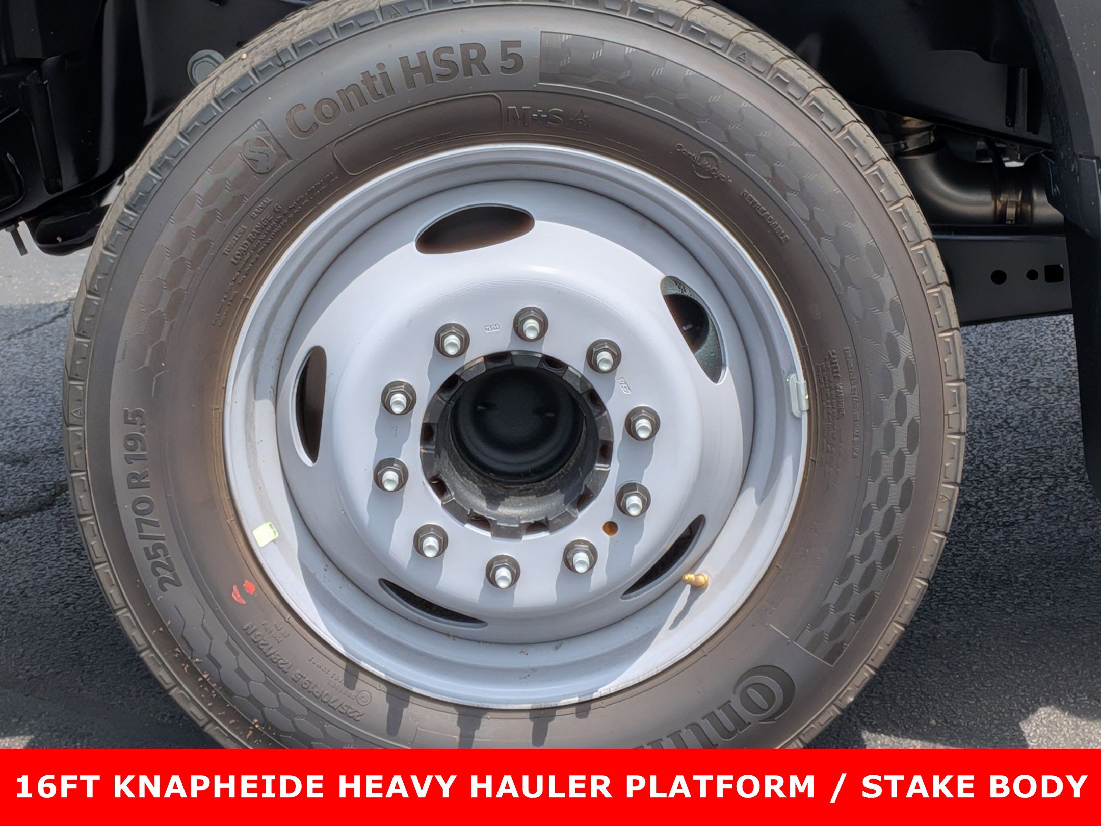 2025 FORD F-550 - Image 9