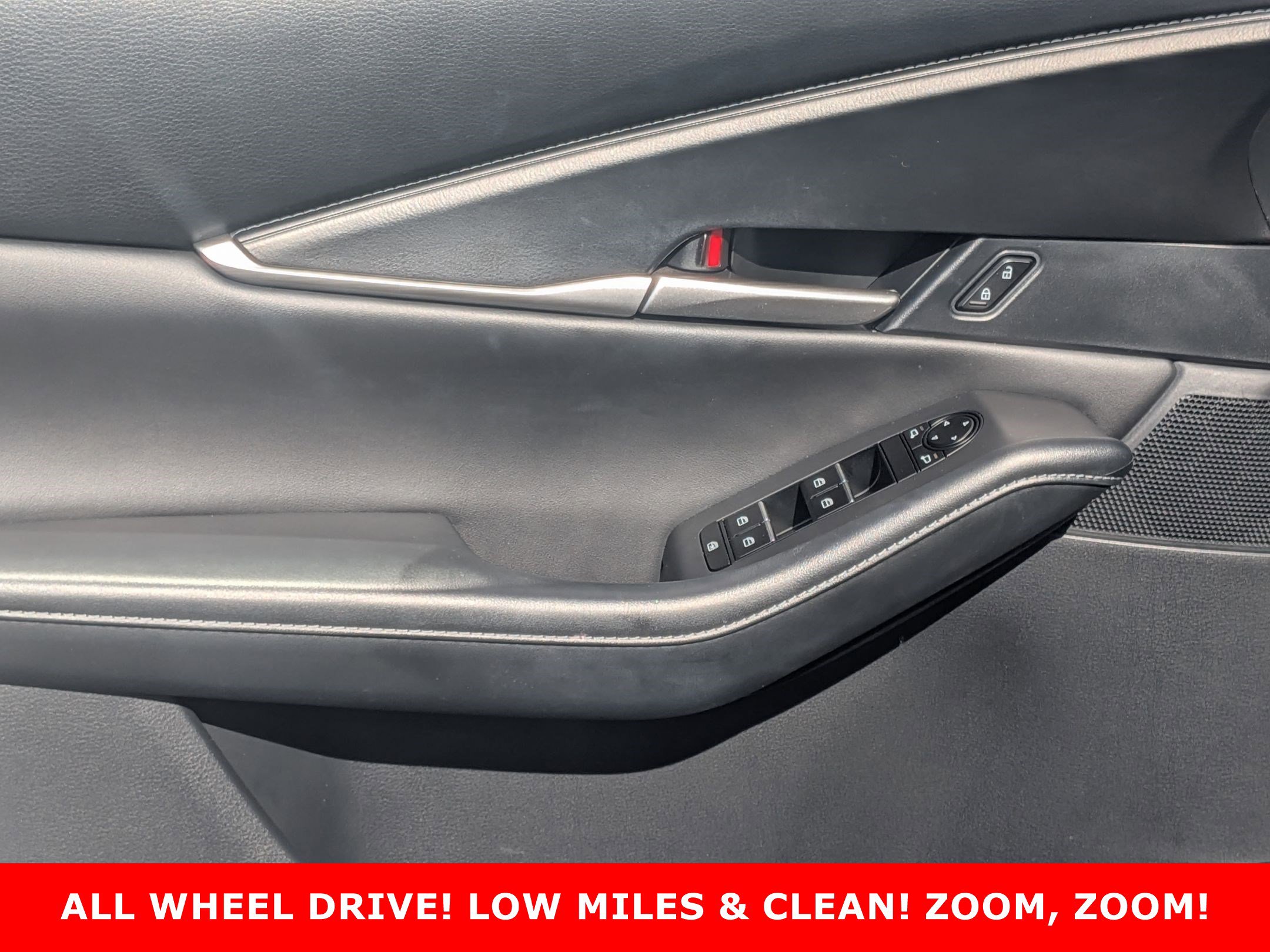 2023 MAZDA CX-30 - Image 12