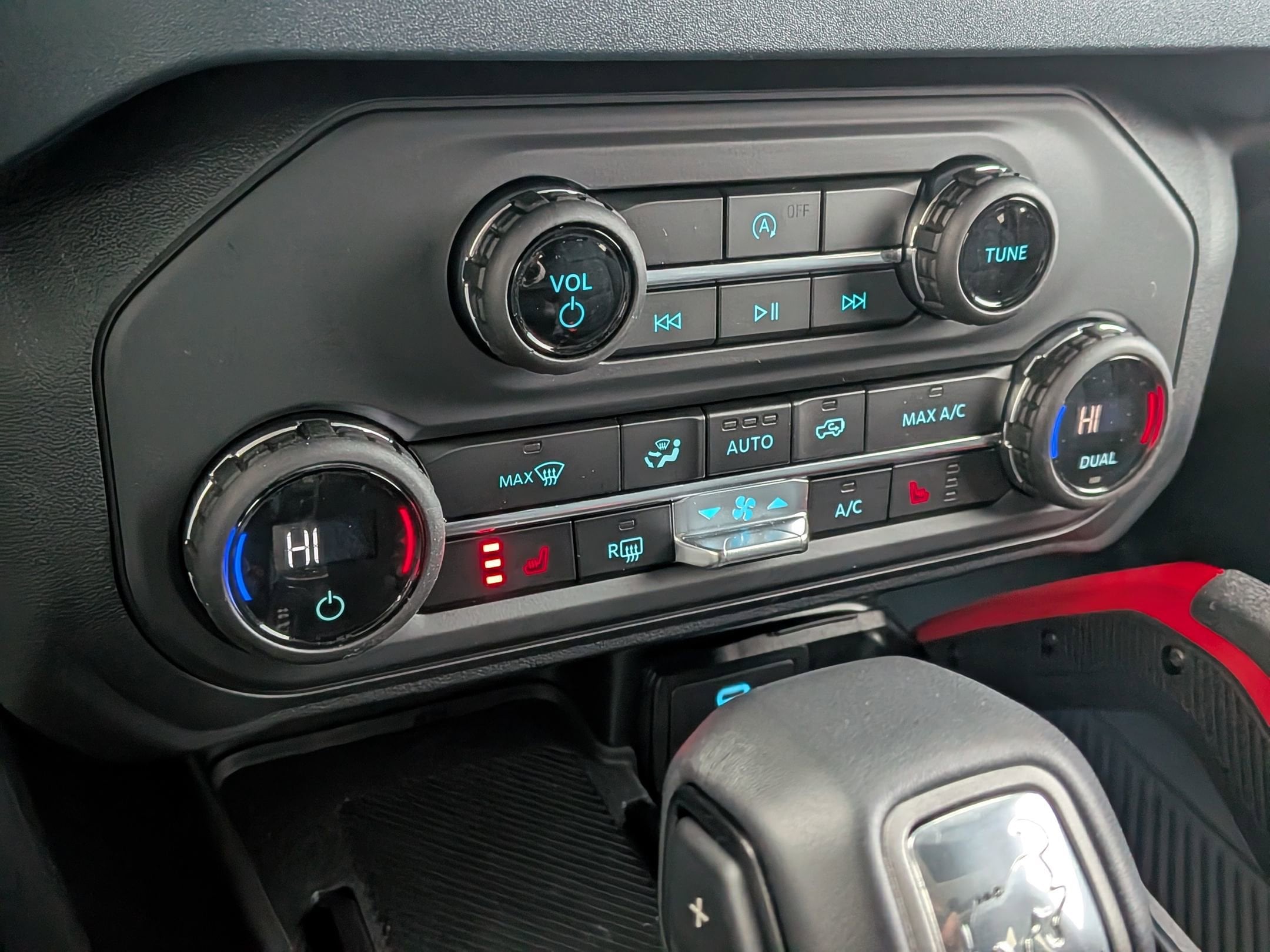 2025 FORD BRONCO - Image 18