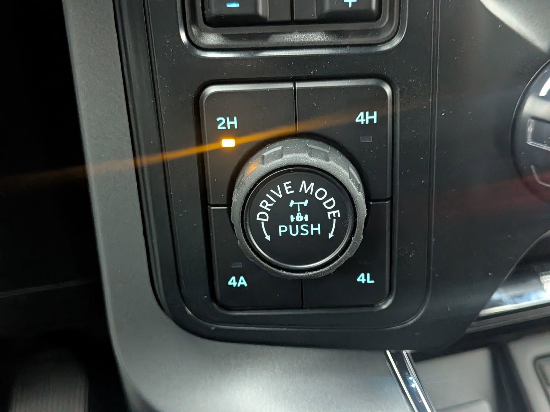 2025 FORD F-150 - Image 20