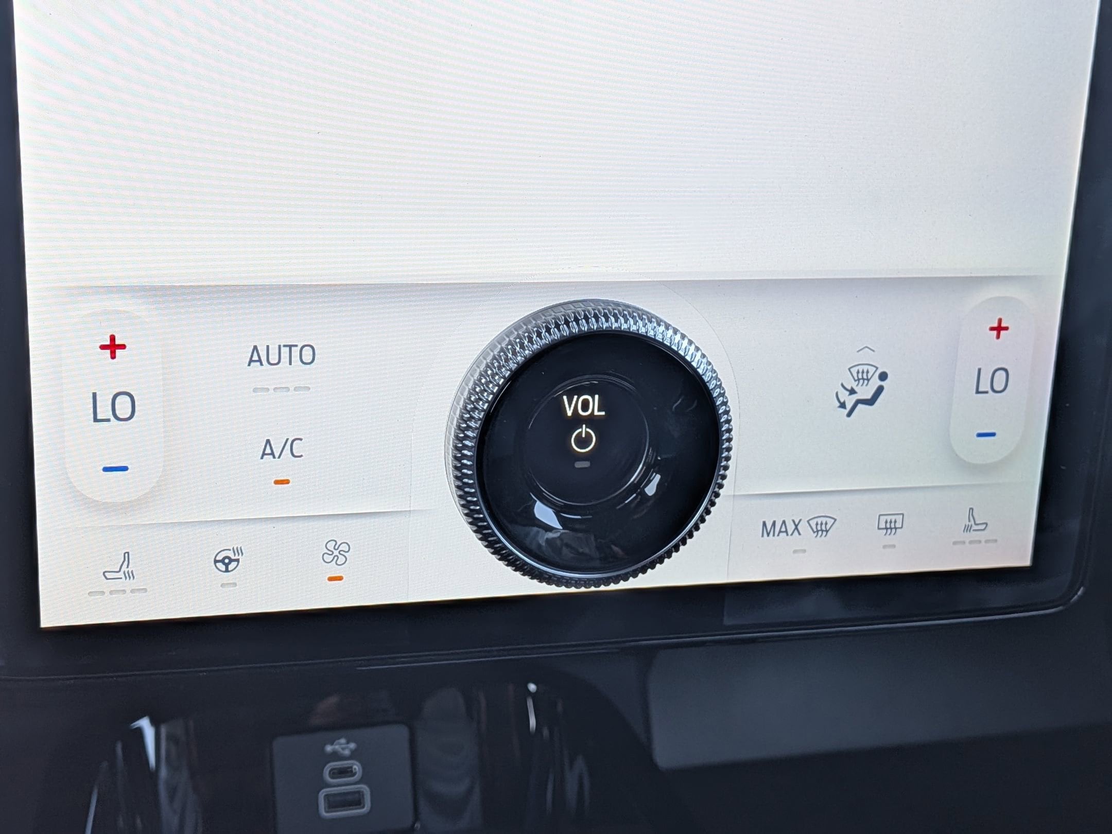 2025 FORD MUSTANG MACH-E - Image 19