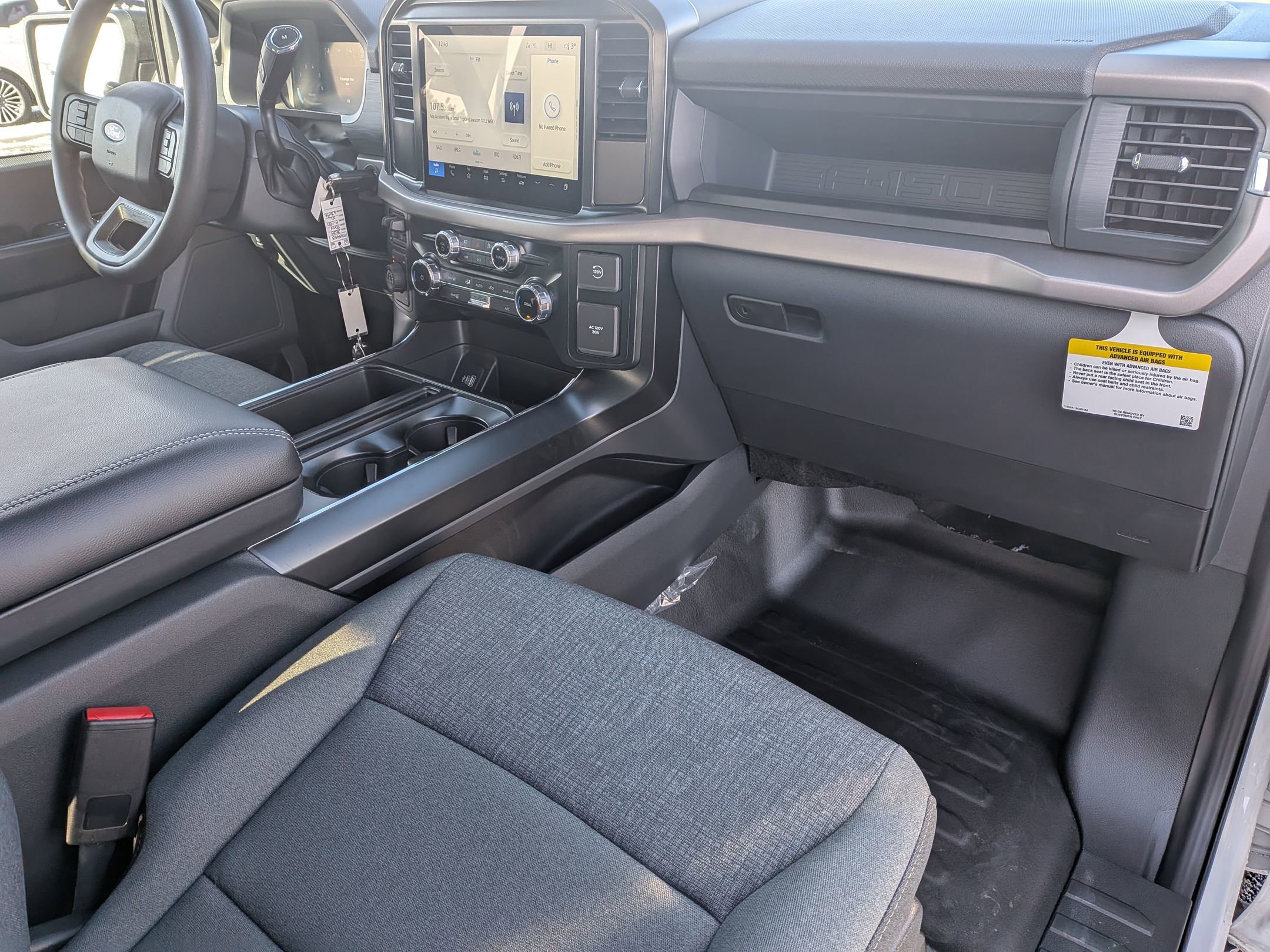 2025 FORD F-150 - Image 24