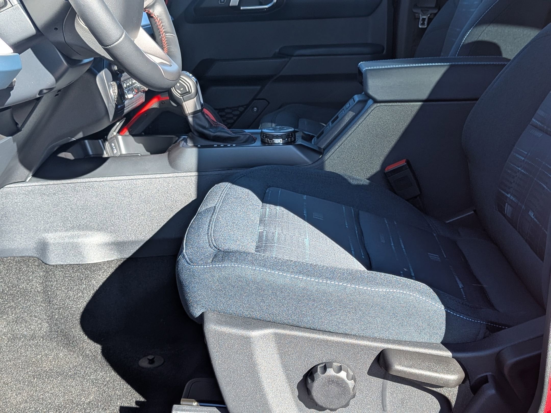 2025 FORD BRONCO - Image 10