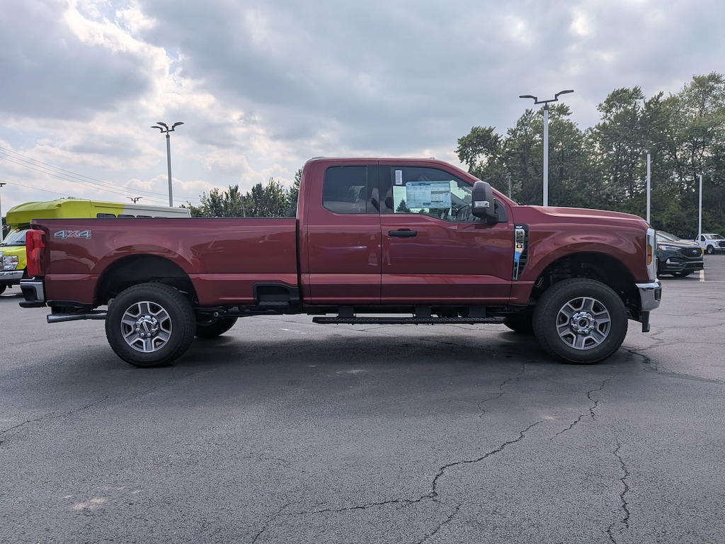 New 2025 Ford Super Duty F-250 SRW XLT 4WD SuperCab 8 Box XLT 4WD SuperCab 8 Box