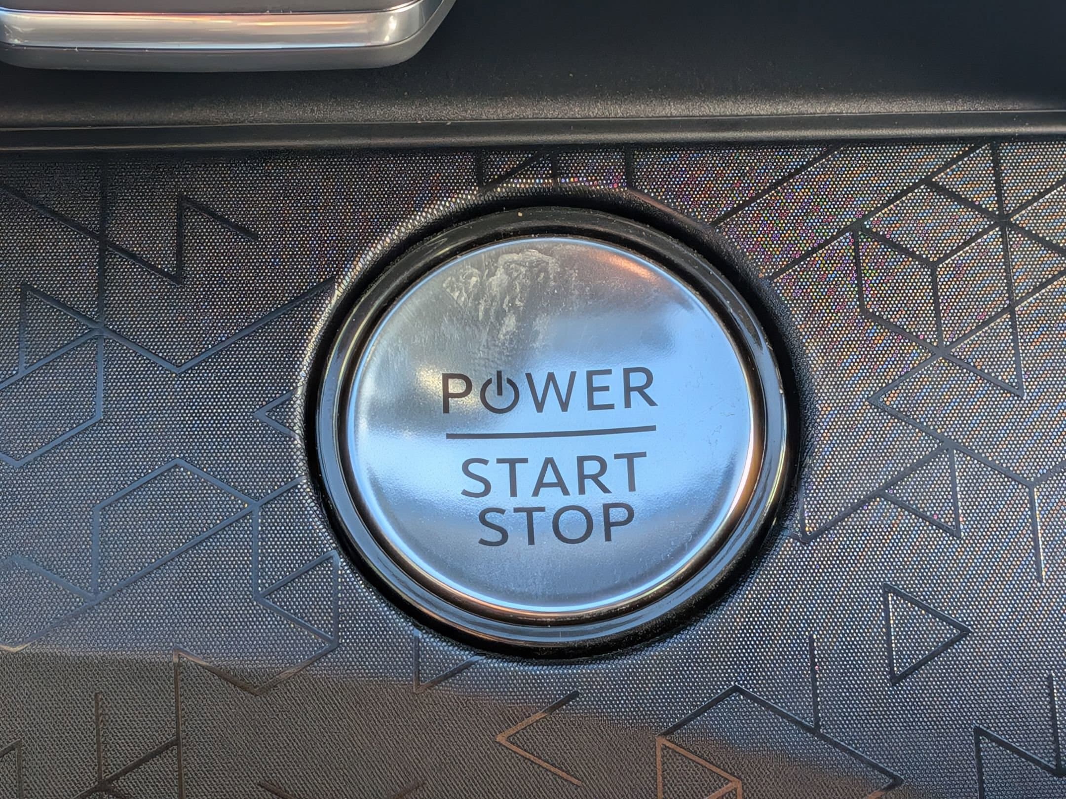 2025 FORD MUSTANG MACH-E - Image 16