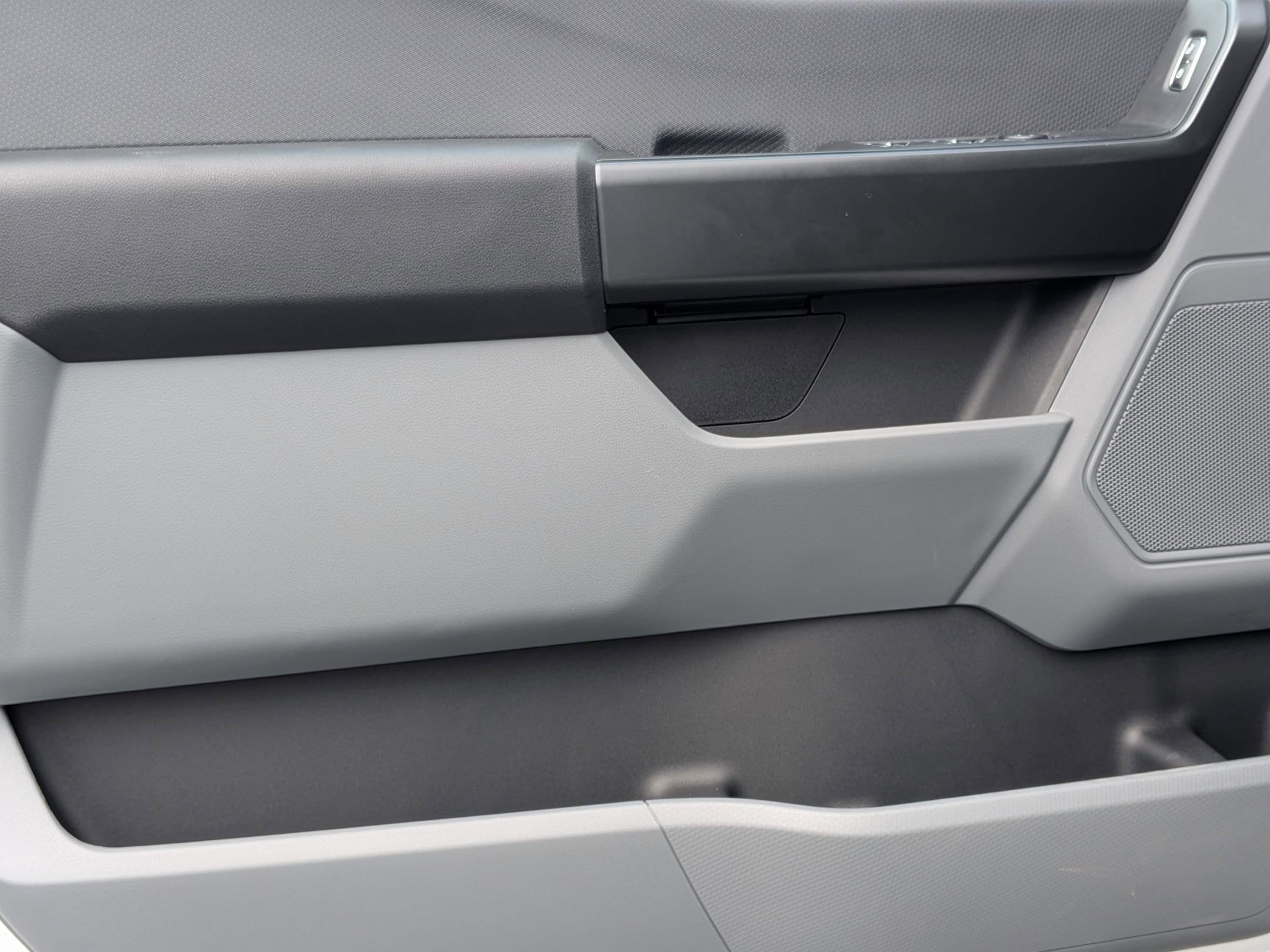 2025 FORD F-150 - Image 10