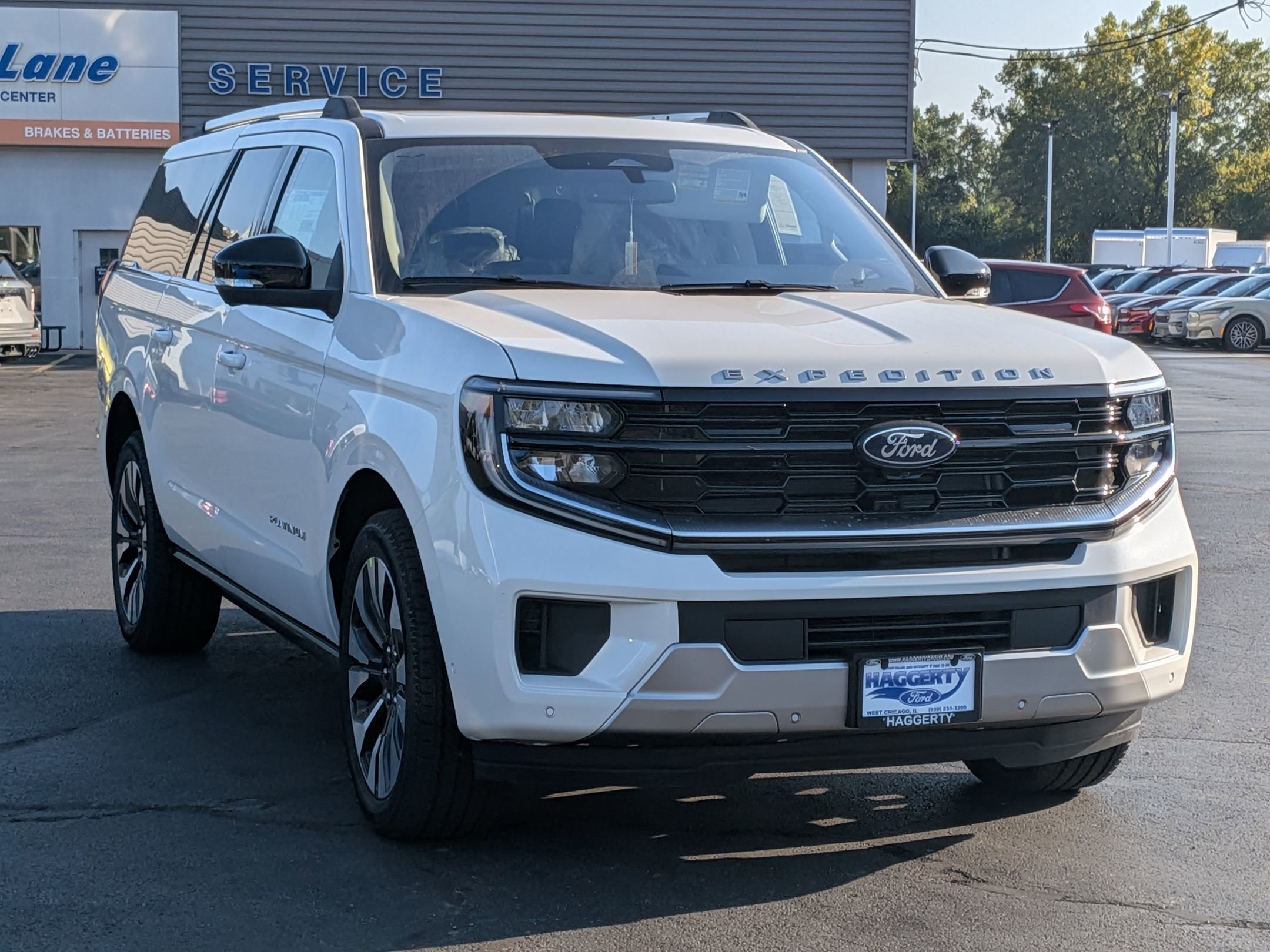 2025 Ford Expedition MAX Platinum photo 3