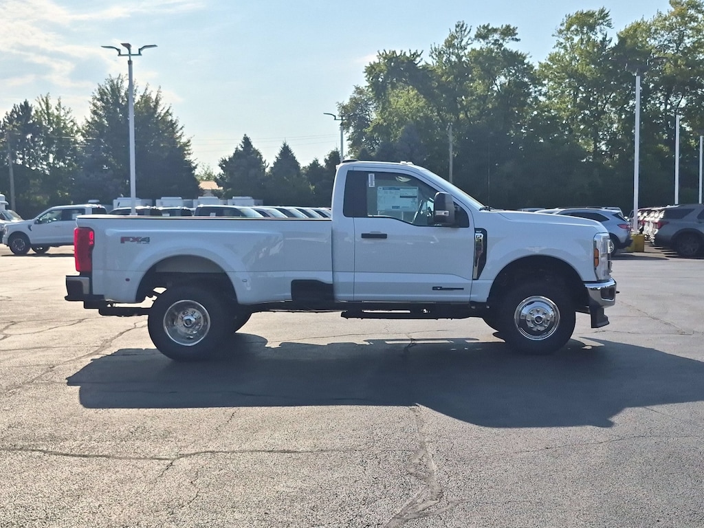 New 2026 Ford Super Duty F-350 DRW XLT 4WD Reg Cab 8 Box XLT 4WD Reg Cab 8 Box