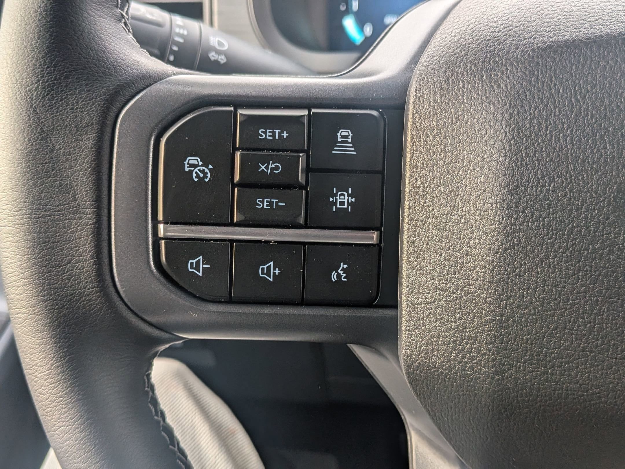 2025 FORD F-150 - Image 14