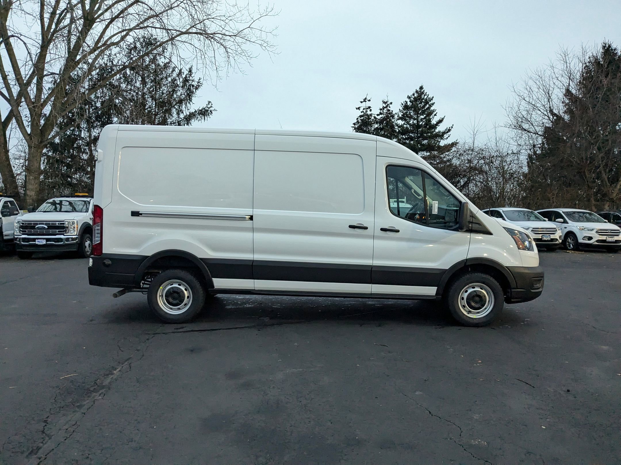 2024 Ford Transit photo 4