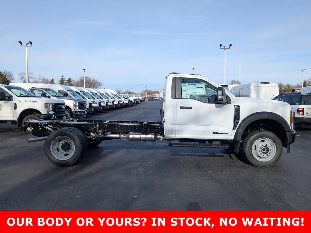 New 2024 Ford Super Duty F-450 DRW XL 4WD Reg Cab 169 WB 84 CA F450 4X4 CHASSIS CAB DRW/169