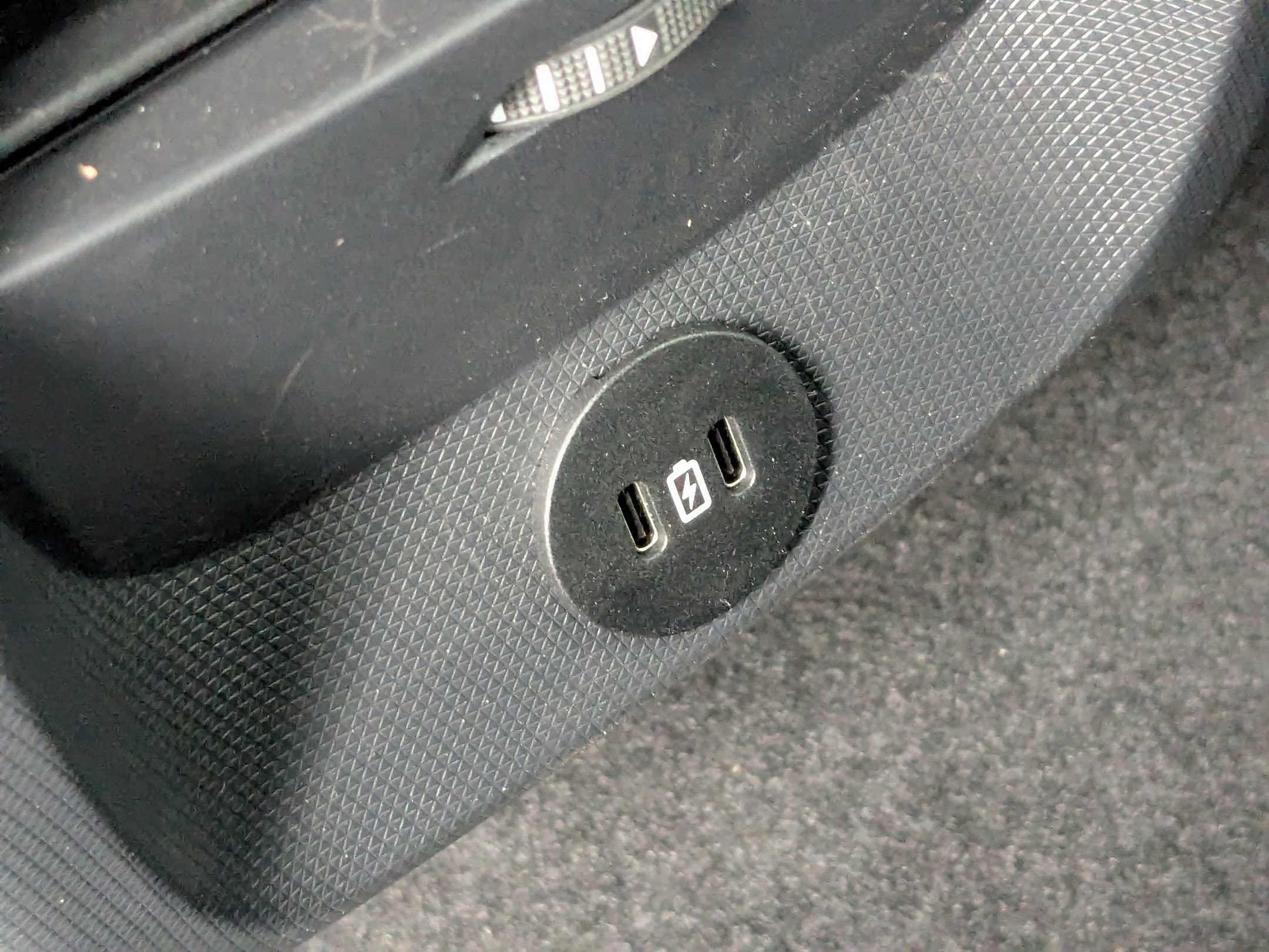 2025 FORD MUSTANG MACH-E - Image 26