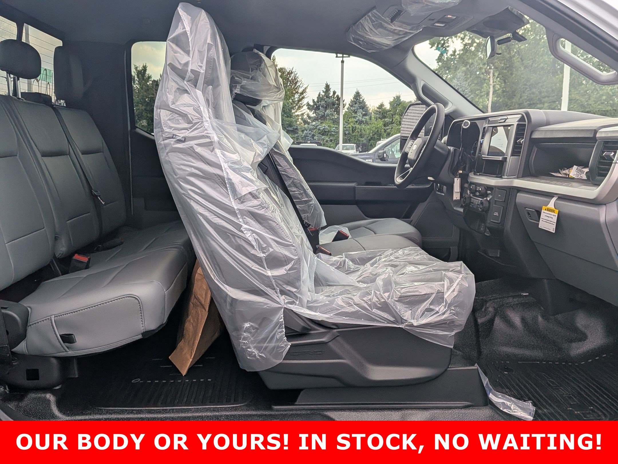 2025 FORD F-450 - Image 18