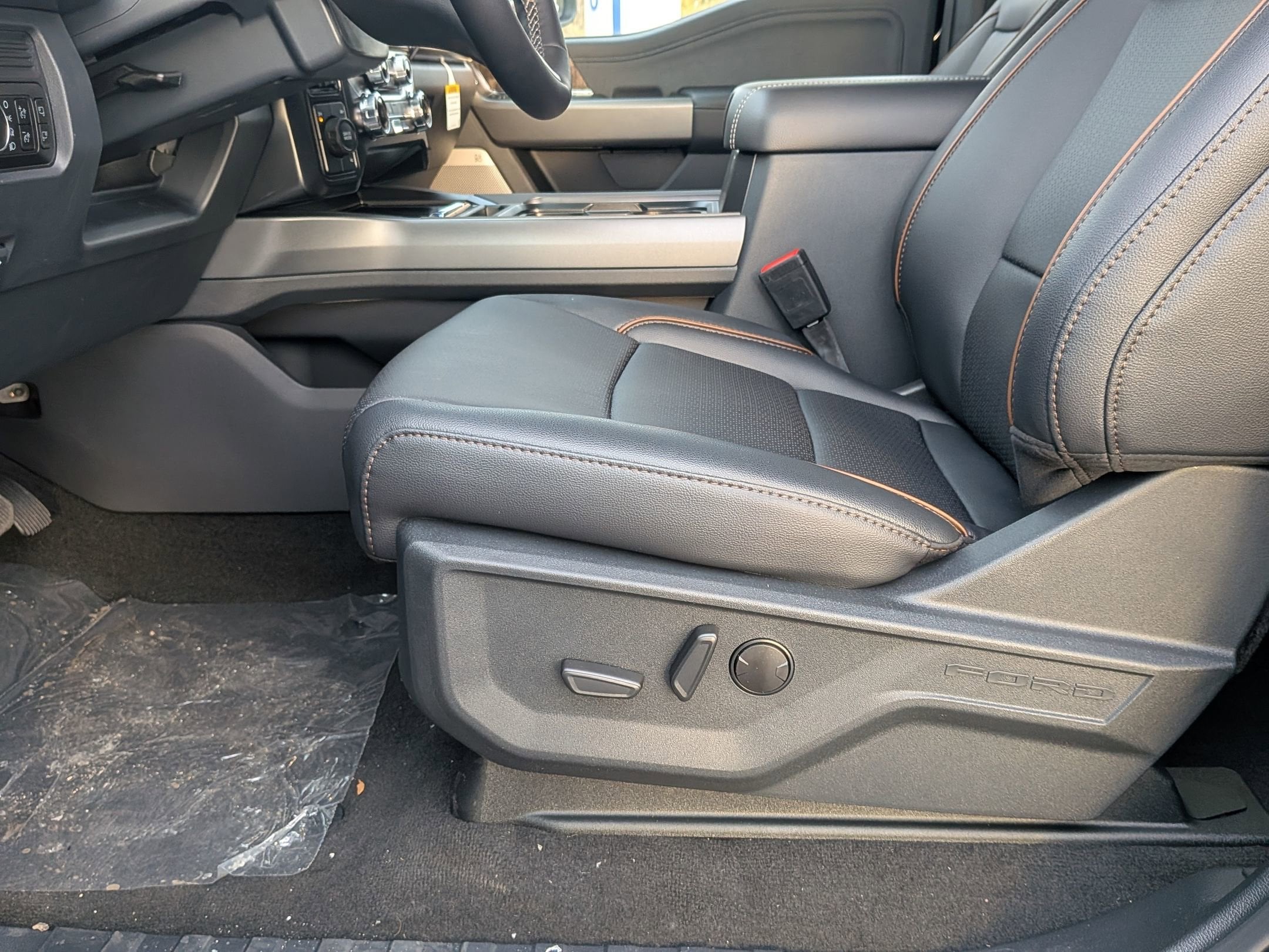 2026 FORD F-250 - Image 11