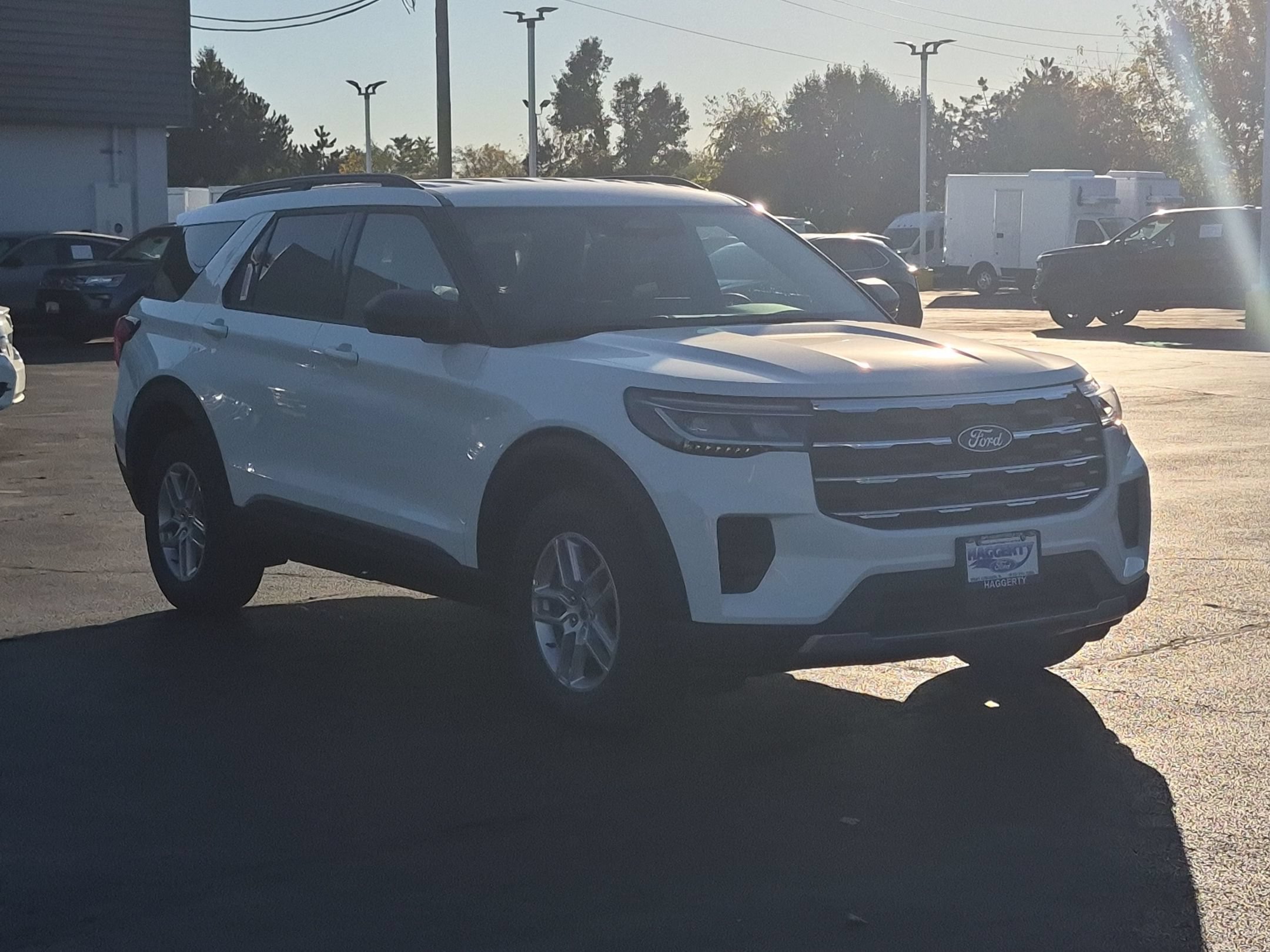 New 2027 Ford Explorer Active w/200A Pkg Active w/200A Pkg 4WD