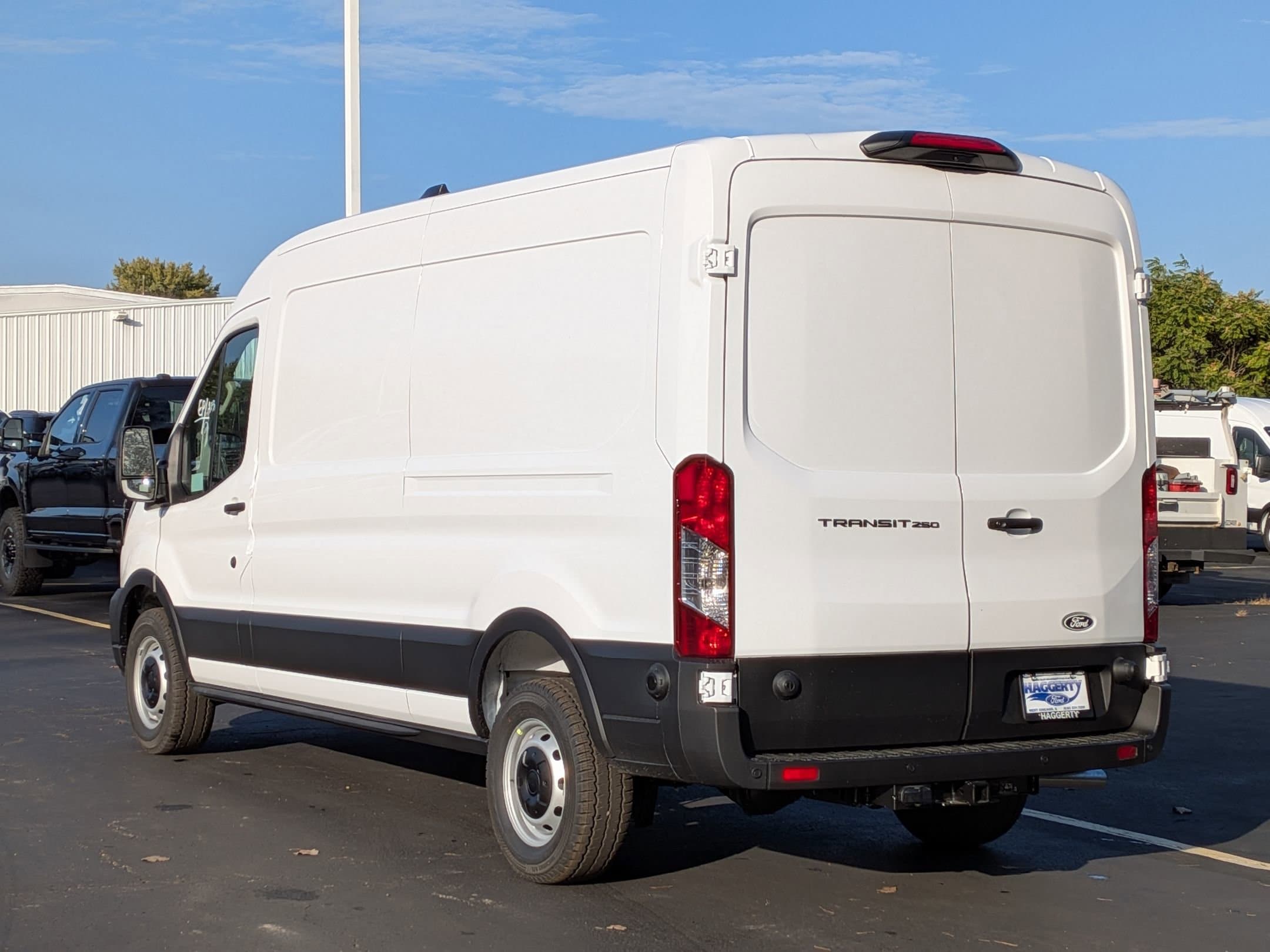 2026 FORD TRANSIT - Image 7
