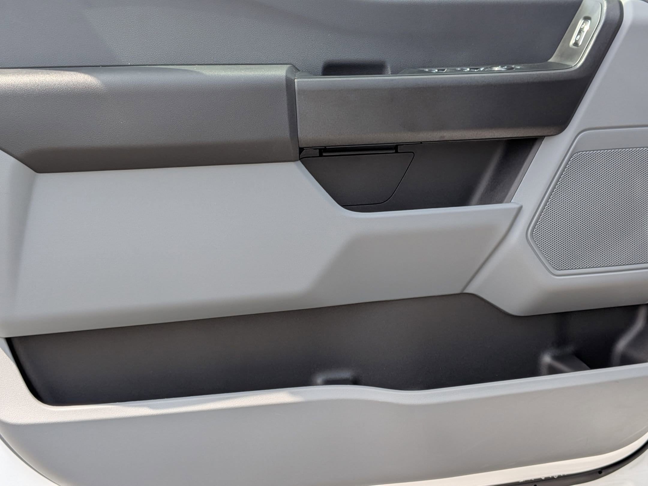 2025 FORD F-250 - Image 10