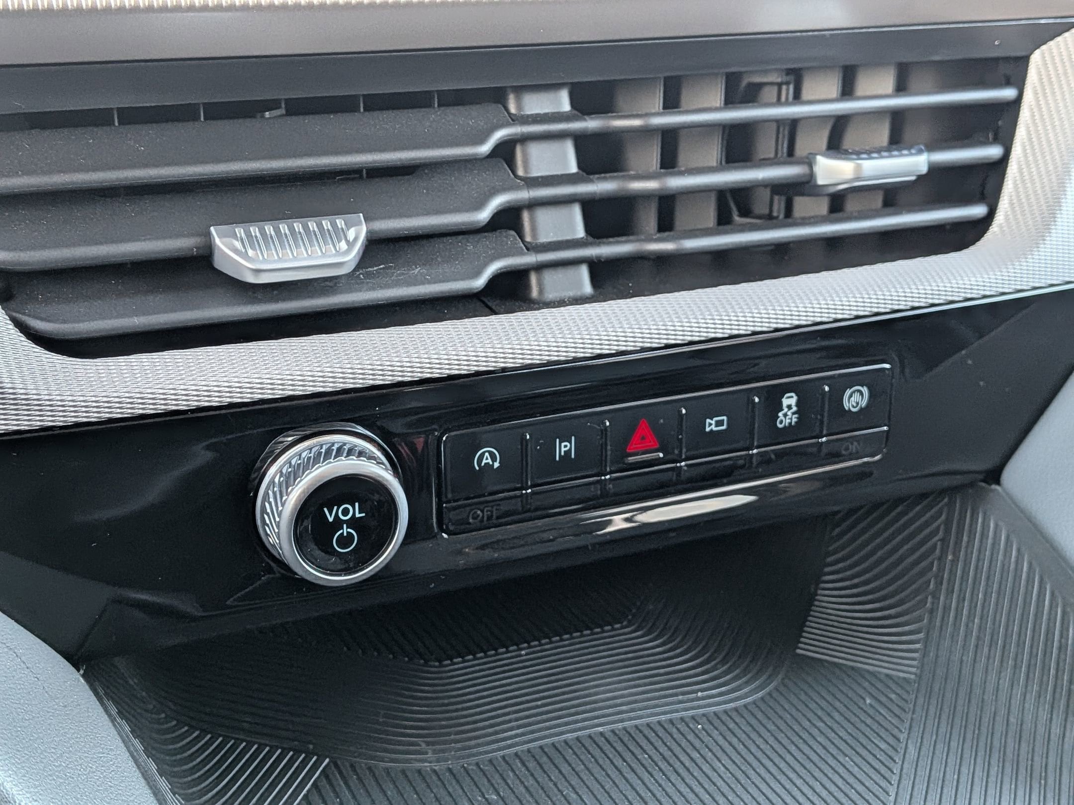 2025 FORD EXPLORER - Image 20