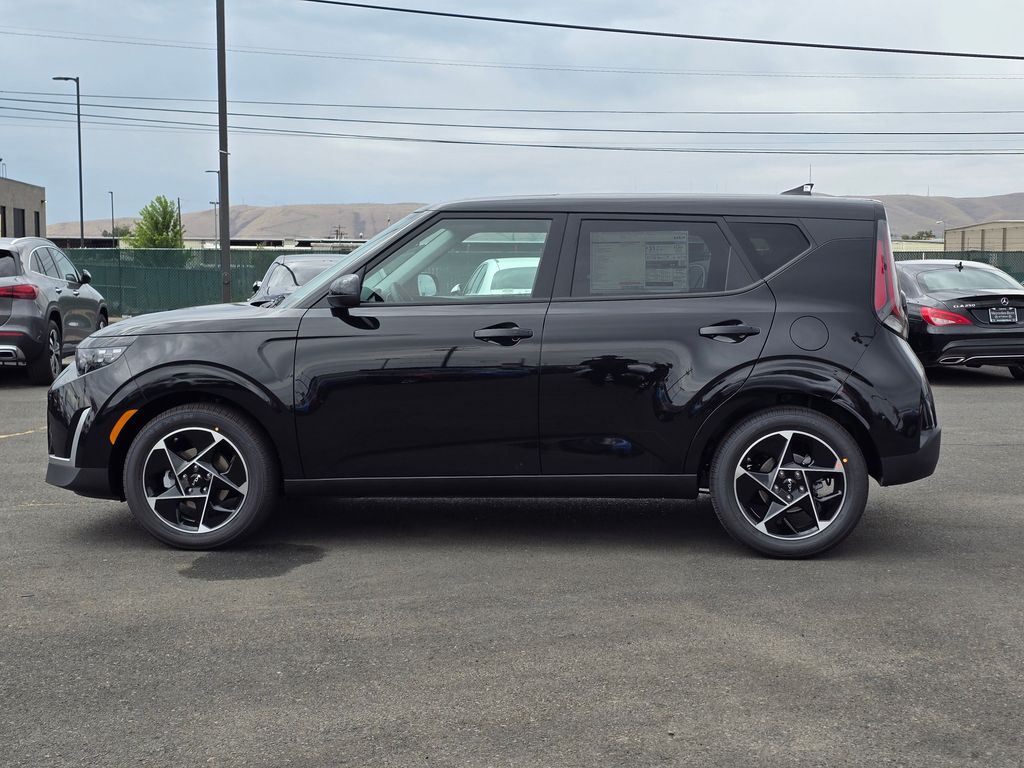 2025 Kia Soul EX photo 2