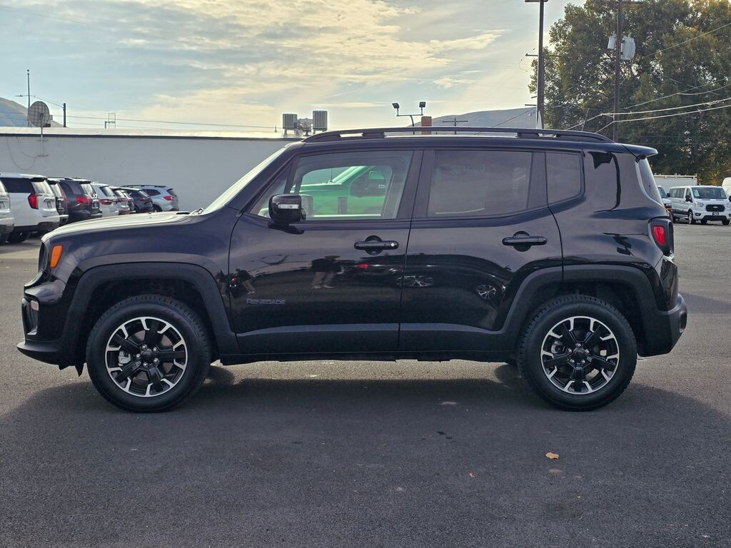 Used 2023 Jeep Renegade Latitude SUV