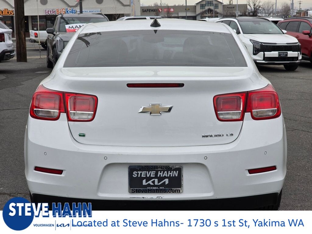Used 2016 Chevrolet Malibu Limited LS w/1FL Sedan