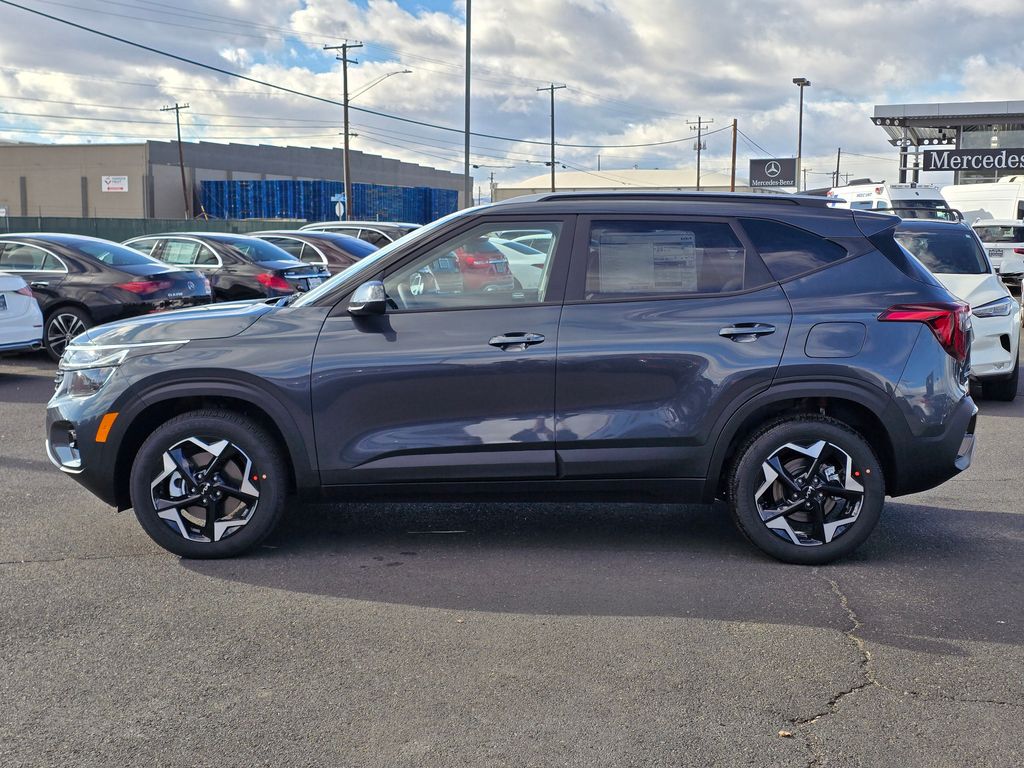 2026 Kia Seltos S photo 2