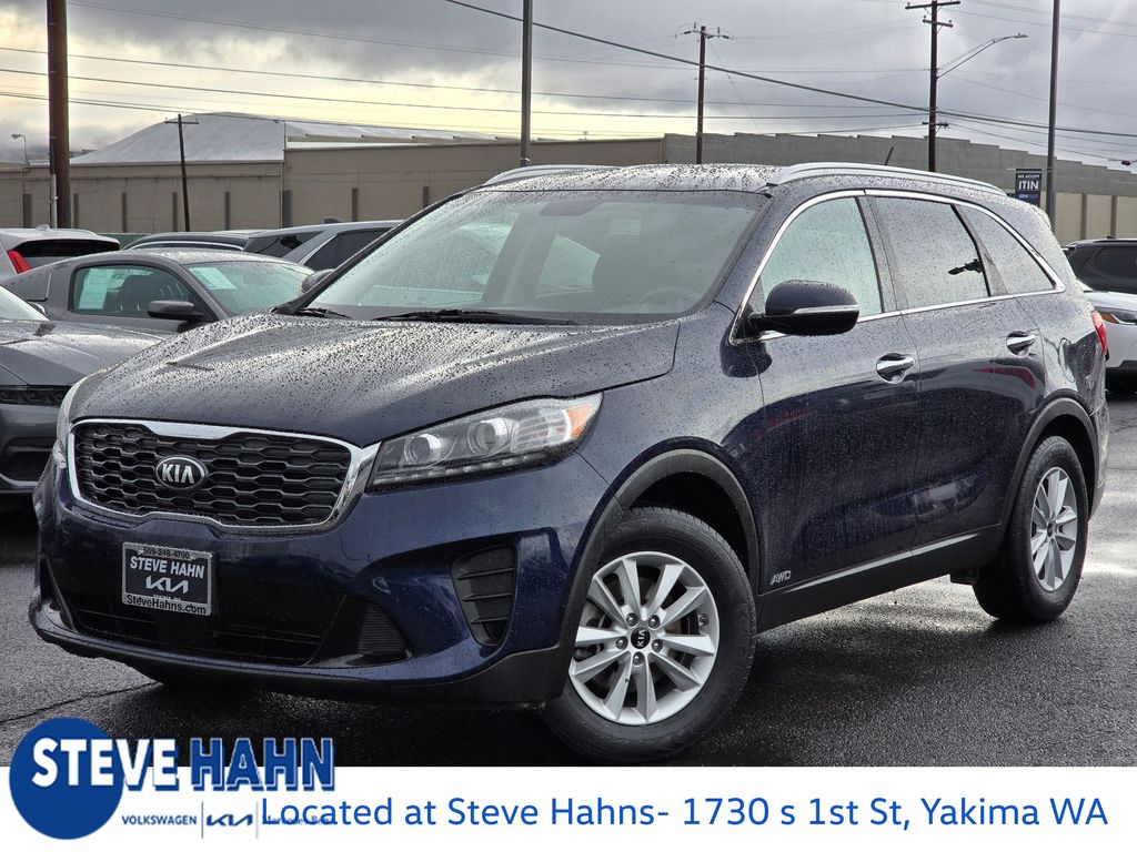 2020 Kia Sorento LX's photo