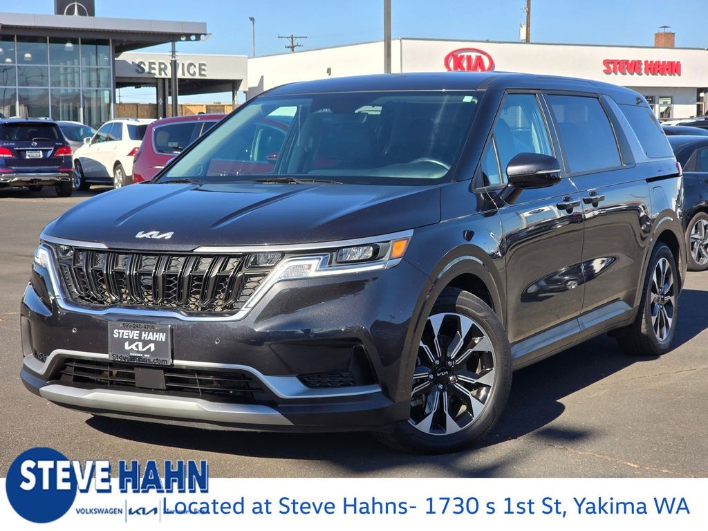 Used 2022 Kia Carnival EX MPV