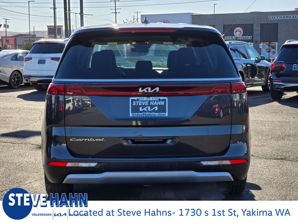 Used 2022 Kia Carnival EX MPV