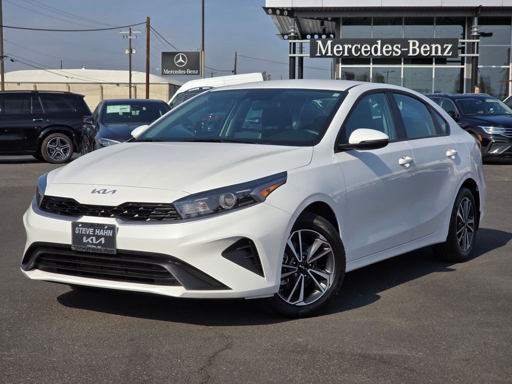 2024 Kia Forte LXS's photo