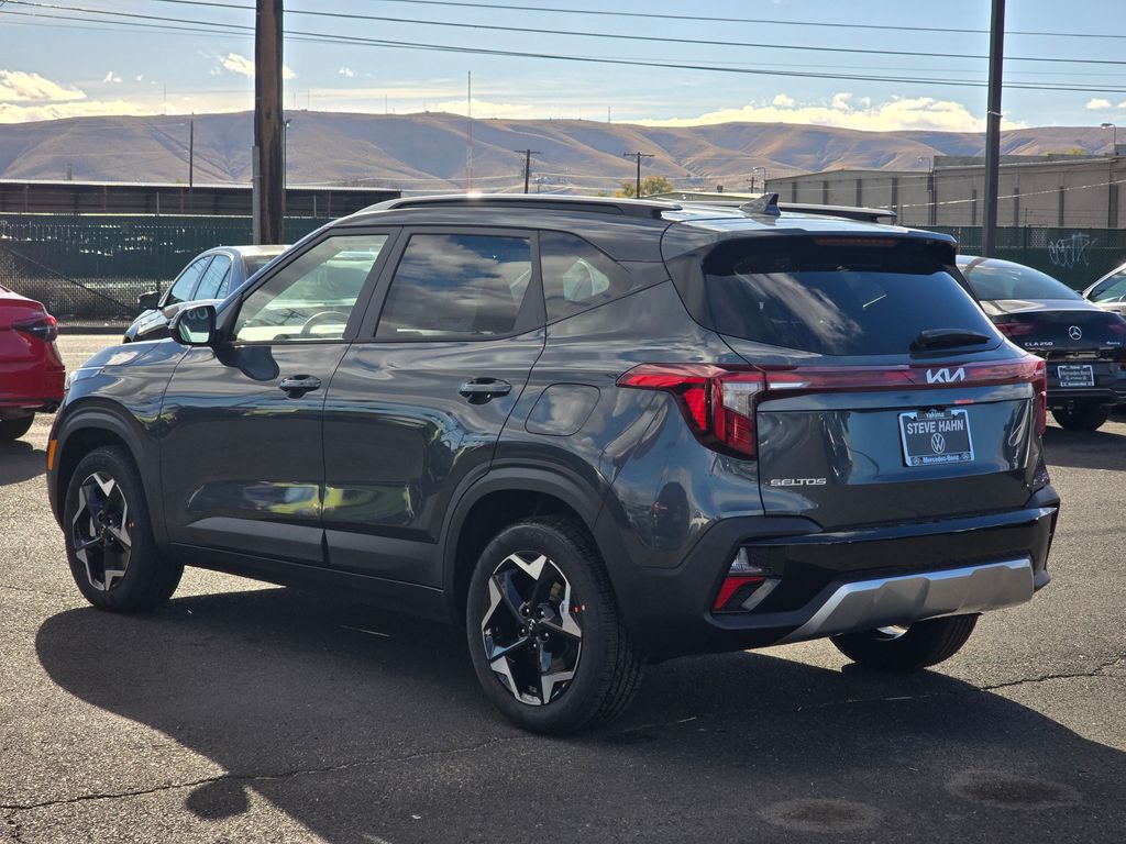 2026 Kia Seltos S photo 3