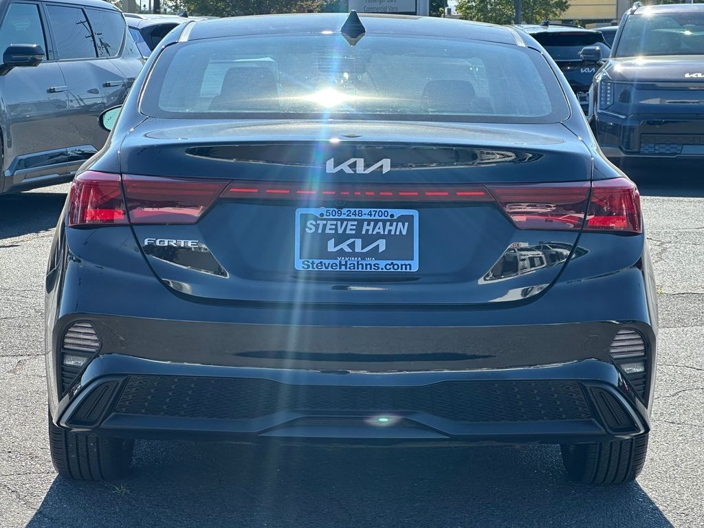 Used 2023 Kia Forte LXS Sedan