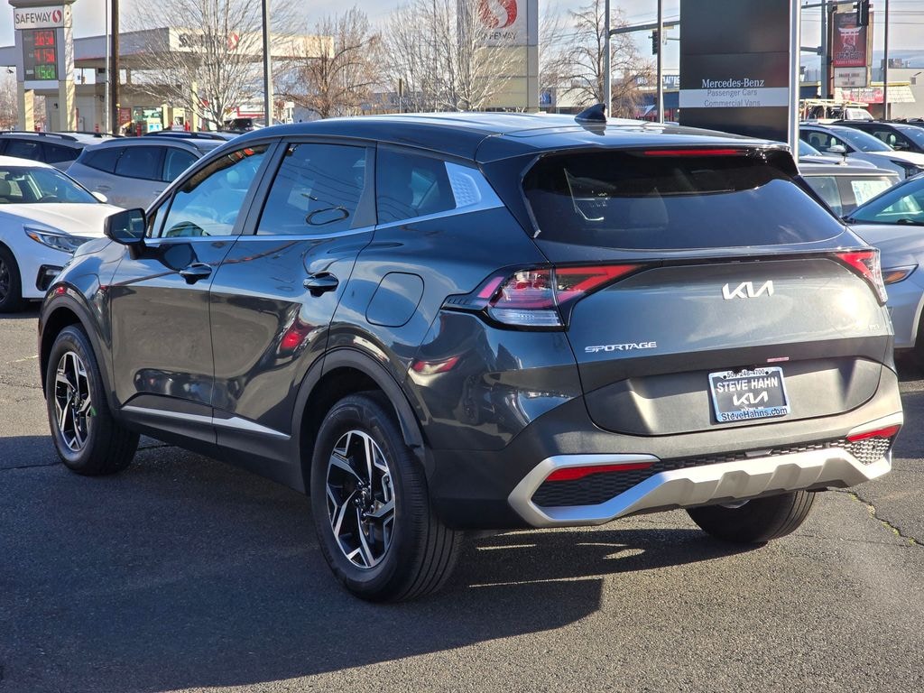 Used 2024 Kia Sportage LX SUV