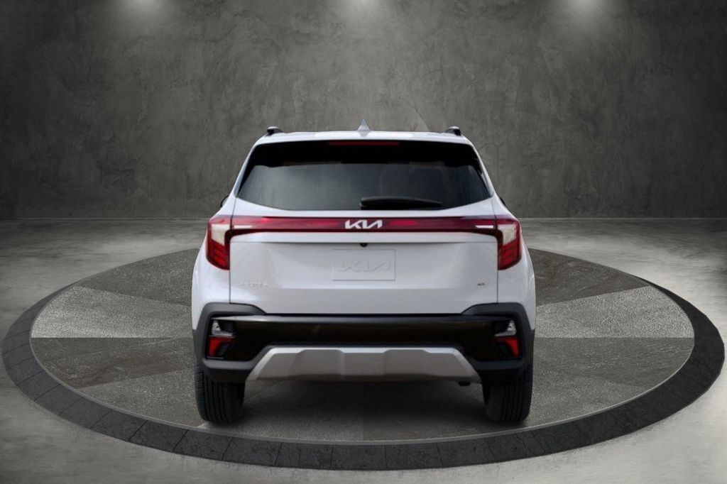 2024 Kia Seltos SX photo 4
