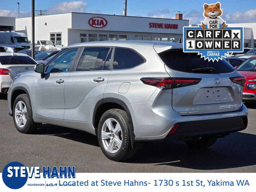 Used 2024 Toyota Highlander LE SUV